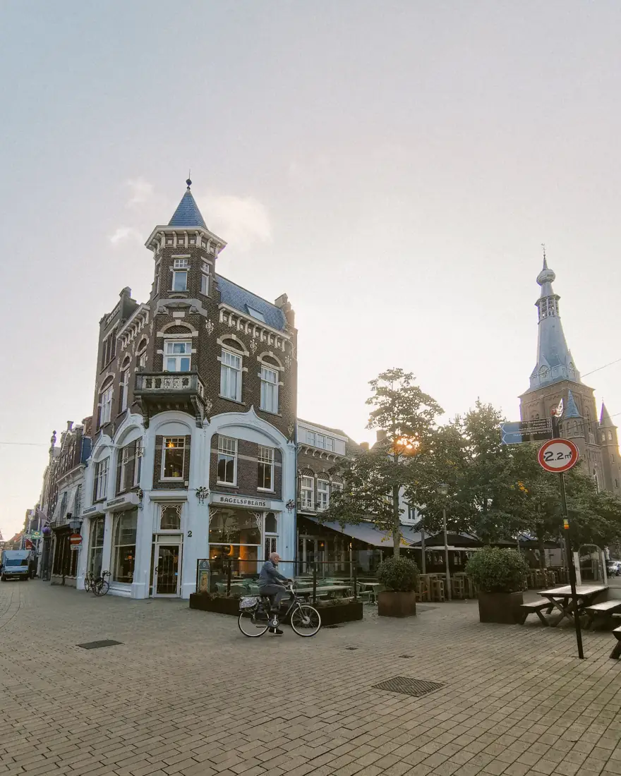 Historische straat in het centrum van Tilburg